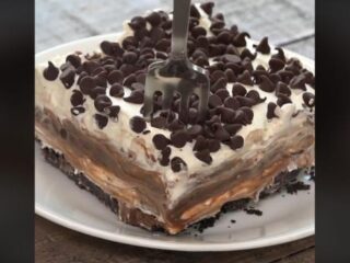 Eén woord voor deze simpele chocoladelasagne: wauw!