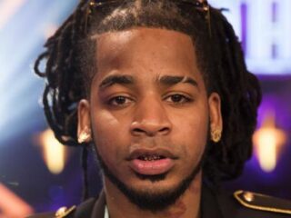 Keizers vriendin bevalt in de auto en Keizer deelt álles op Snapchat