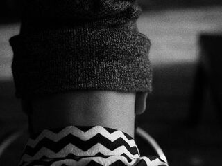 Mo wist niet dat hij een burn-out had: "Ik leefde 's nachts en kwam 20 kilo aan in een jaar"