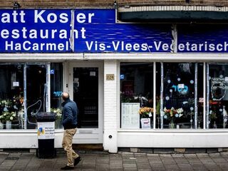 Verdachte vernieling Joods restaurant in Amsterdam blijft langer vast