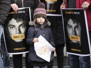 "Michael Jackson niet boycotten op de radio"