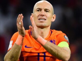 Robben stopt na veertien jaar bij Oranje en neemt afscheid: "Ik heb genoten"