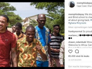 Memphis Depay en Winne in Ghana om lokale bevolking te helpen