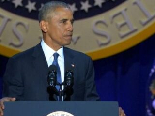 Obama geeft emotionele afscheidsspeech: ''Van alles wat ik heb gedaan, ben ik het meest trots op het feit dat ik jullie vader ben.''