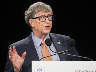 Bill Gates stelt harde eisen aan verspreiding toekomstig coronavaccin