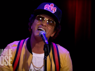 VIDEO: Bruno Mars doet een heerlijke akoestische versie van 'That's What I Like'