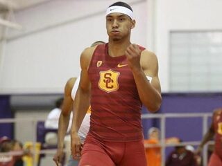 20-jarige student verbreekt totaal onverwacht wereldrecord 400 meter indoor