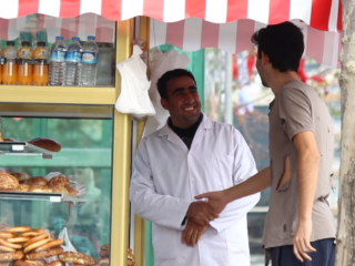 VIDEO: Zo ruimhartig zijn Turkse straatverkopers