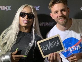 I Am Aisha is back en er komt nog veel meer vuur aan