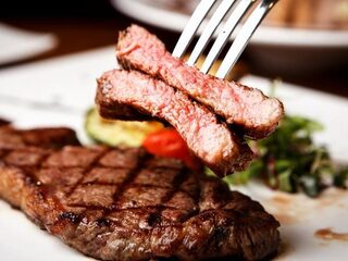 Cherqi eet elke dag vlees en heeft daar een goede reden voor