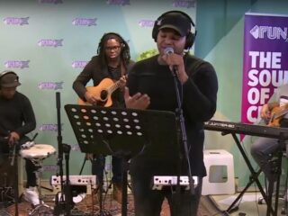 Brace zorgt voor kippenvel met cover van 'Waves' van Mr. Probz