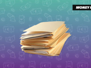 Nima (17): "Ik kan slecht sparen en ben altijd degene die trakteert"