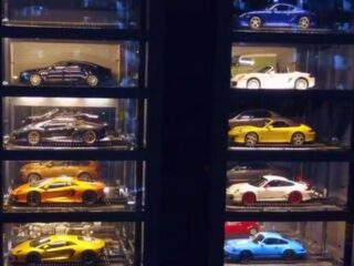 VIDEO: Met deze automaat koop je een luxe auto binnen twee minuten
