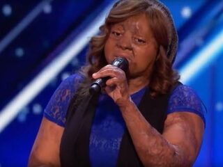 Overlevende vliegtuigcrash maakt diepe indruk op jury America's Got Talent