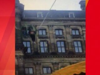 Kermisdrama: Beugel van katapultattractie schiet los met inzittende