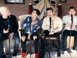 Boy band 4U doet Engelse 'Niemand'-cover van Ronnie Flex & Mr. Polska