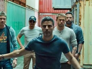 In de keiharde actiefilm Triple Frontier beroven ex-militairen een gewelddadig kartel