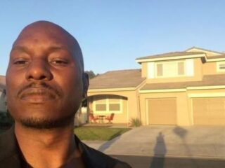 Tyrese koopt huis voor zijn moeder die elf jaar nuchter is