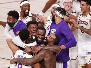LeBron James wint met LA Lakers historische zeventiende NBA-titel