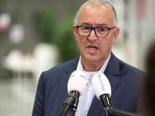 Rotterdamse burgemeester Aboutaleb besmet met coronavirus