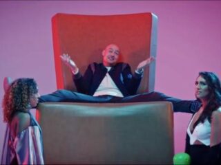 Heel veel Nandoleaks met o.a. Chris Brown, Shaggy, Justin Bieber en Lil Wayne