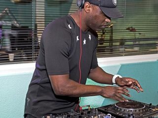 Weekend Wax live set: Violatorz