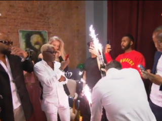 De Rich Kids of London geven presentatrice Lauren kijkje in hun extreem luxe leven