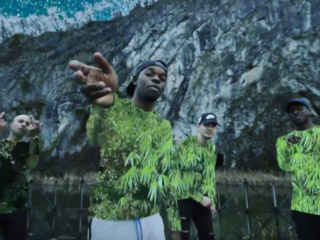 Clipprimeur: Bizzey dropt nieuwe clip 'Doe je Dans' ft. Jozo, Adje & YOUNGBAEKANSIE