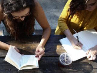 'Honderden euro's per maand minder voor studenten door coronacrisis'