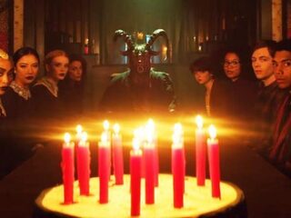 De creepy Netflixserie 'Chilling Adventures of Sabrina' is gebaseerd op een bekende tienerserie van vroeger