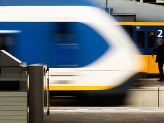 Passagier dreigt trein op te blazen in Amsterdam