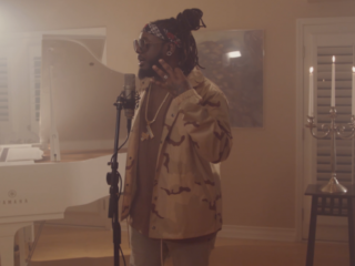 T-Pain zingt mashup van zijn eigen hits zonder autotune