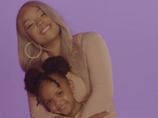 Latifah releast video van Voor Jou op Moederdag