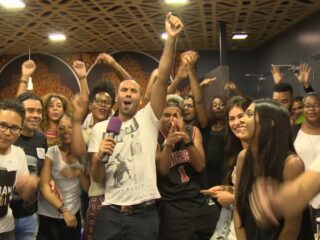 Morad & Shay vieren Chickenfest met o.a. Broederliefde