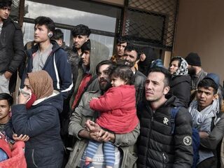 Europese Unie betaalt €2000 aan elke migrant die Griekse eilanden verlaat