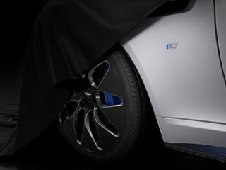 Meesterspion James Bond rijdt voortaan stiller rond