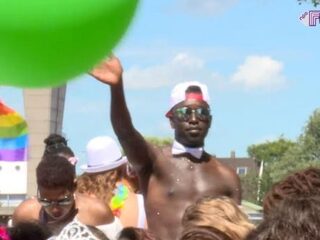 FunX-boot vaart mee tijdens Canal Parade van Pride 2018!