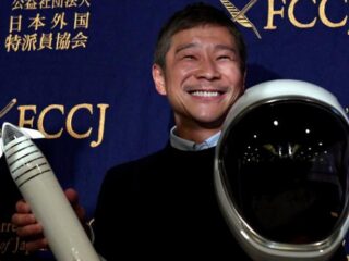 Japanse miljardair zoekt vrouw om met hem mee te gaan naar de ruimte