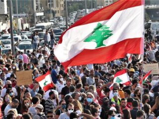 Waarom de explosie in Beiroet juist voor Libanon zo rampzalig is