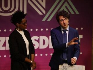 PVV viert feest: "Géén GroenLinks, nu praten met de PVV"