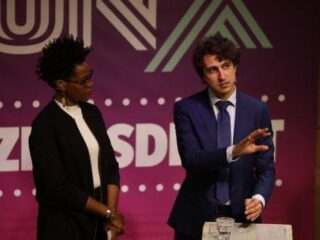 PVV viert feest: "Géén GroenLinks, nu praten met de PVV"