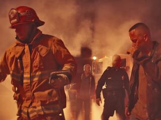 CLIP: Yandel aangereden in nieuwe video 'Nunca Me Olvides'