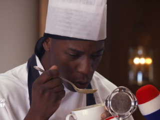 Ta Joela kotsmisselijk door snert in Tata Joela