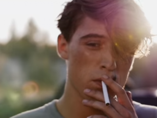 NIEUWE VIDEO: Lil Kleine doet kwetsbare bekentenis in nieuwe video 'Alleen'