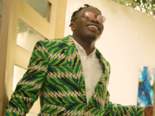 Amartey reisde voor de video van 'Champion Lover' naar Ghana