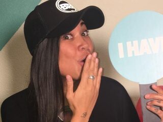 Lady Bee in de *PEEP* Show: "Ik had seks met een vrouwelijke BN'er"