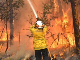 Wat gebeurt er met het geld dat je doneert aan de Australische slachtoffers?
