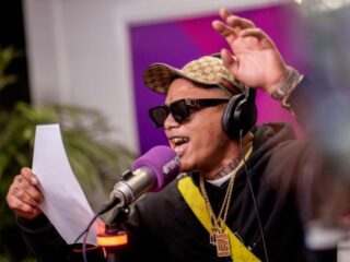 Young Ellens zingt Frans Bauer en Backstreet Boys tijdens Autotune Challenge