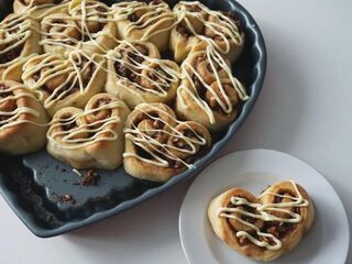 VIDEO: Valentijn Cinnamon rolls