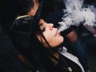 Ganja Yoga: stoned yogaoefeningen doen is een ding in Amsterdam